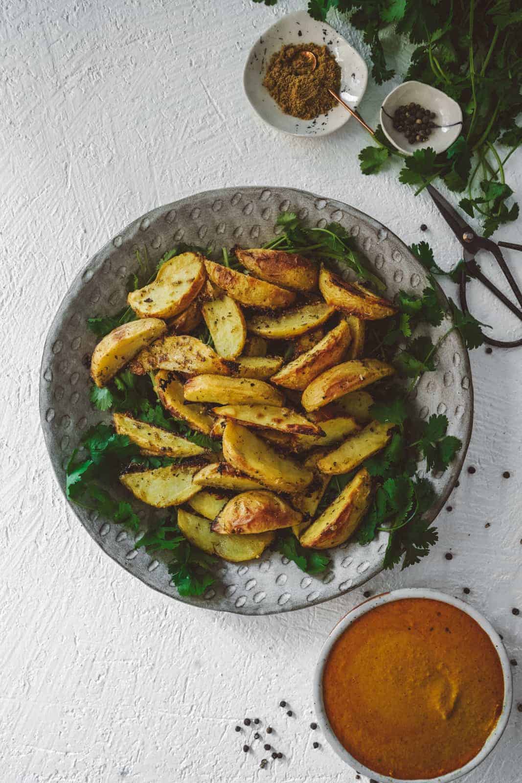 Master Vegan Curry Chips: Crispy Potatoes & Creamy Irish Sauce